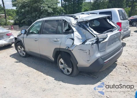 2021 Toyota Rav4 Xle z USA, uszkodzony, nr VIN 2T3P1RFV1MW148744